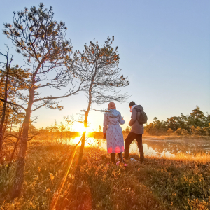 Hike to the swamp, at sunrise with breakfast