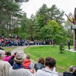 Skulptūra "Raiņa priedes"