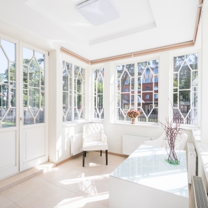 Black Pearl Apartments