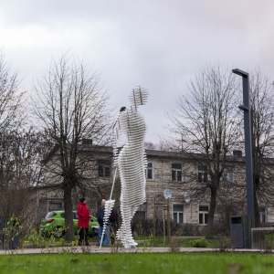 Skulptuur “Ķemeri Anniņa”