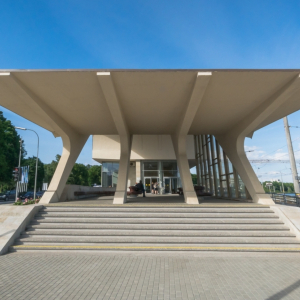 Dubultu dzelzceļa stacija