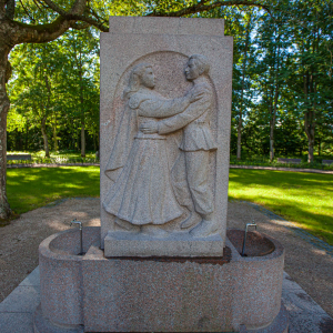 Square with sculpture ‘Folk-Dance’