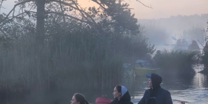 Adventure in the Ķemeri bog lake with a SUP board or kayak