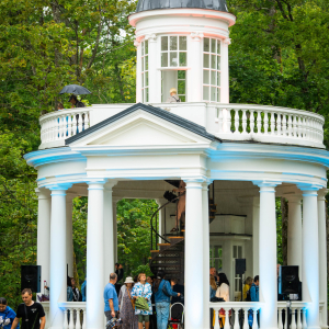 Ekskursija pa Ķemeru kūrorta parku (angļu valodā)