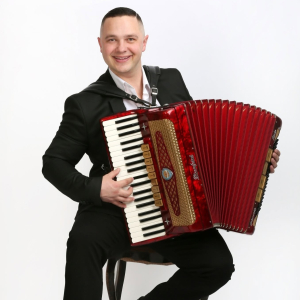 Dzīvās mūzikas vakars. Mūziķis Rikardions |  Kafejnīca “Alba’’