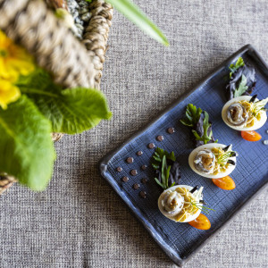 Pildītas olu pusītes Lieldienām - restorāns &quot;Neptūns&quot;