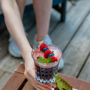 Kokteilis &quot;Simply Espresso Blueberry&quot; - pludmales kafejnīca &quot;Simply&quot;